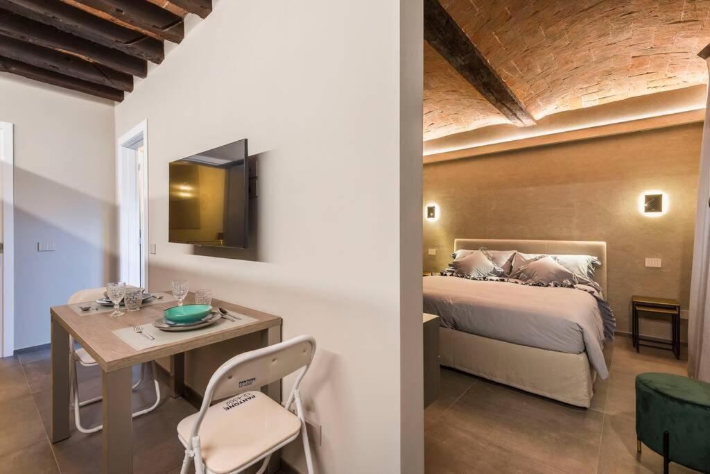 Ferienwohnung TORRE 13 - Wiligelmo Modena Exterior foto